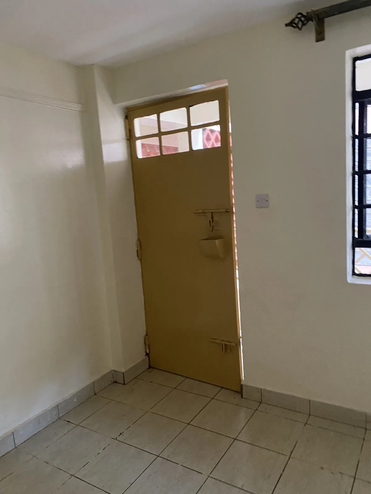 Modern. residential Interior Renovation & Makeover by Kloche Interiors at Mid-View Apartment Makeover, Thindigua, Kiambu — view 85