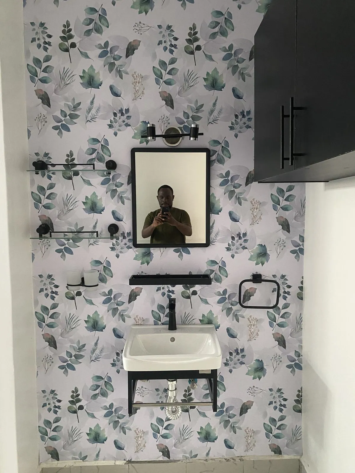 Modern. residential Interior Renovation & Makeover by Kloche Interiors at Mid-View Apartment Makeover, Thindigua, Kiambu — view 25