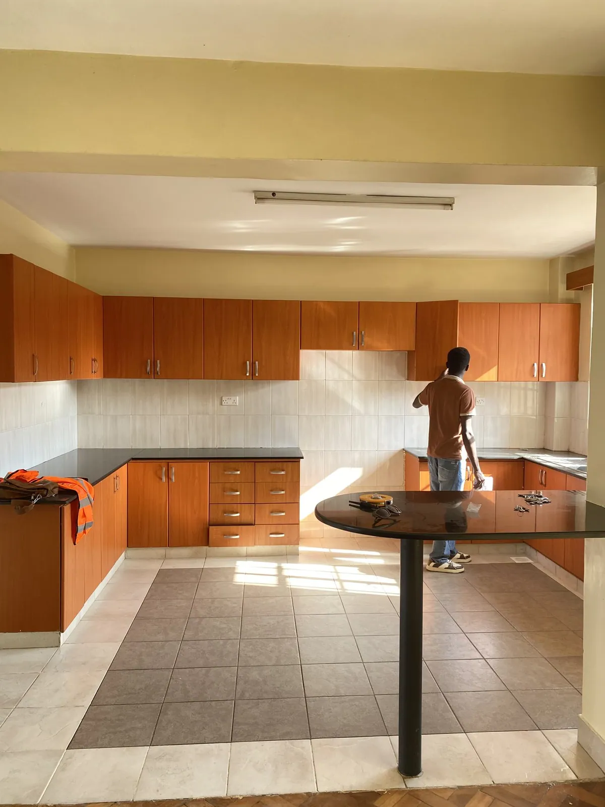Modern Contemporary interior Finishes by Kloche Interiors at Tottenham Apartment Make-over, Lavington, Nairobi — view 4