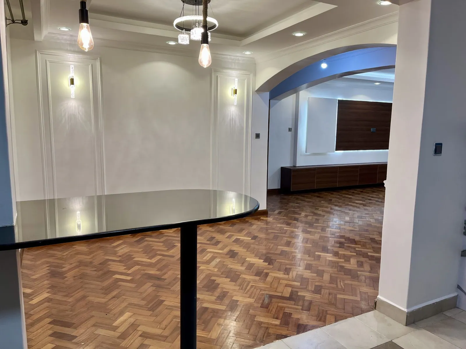 Modern Contemporary interior Finishes by Kloche Interiors at Tottenham Apartment Make-over, Lavington, Nairobi — view 59