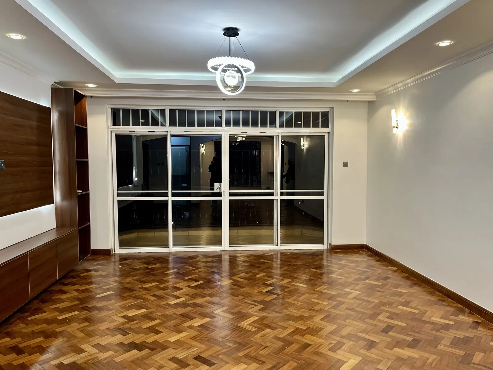 Modern Contemporary interior Finishes by Kloche Interiors at Tottenham Apartment Make-over, Lavington, Nairobi — view 65