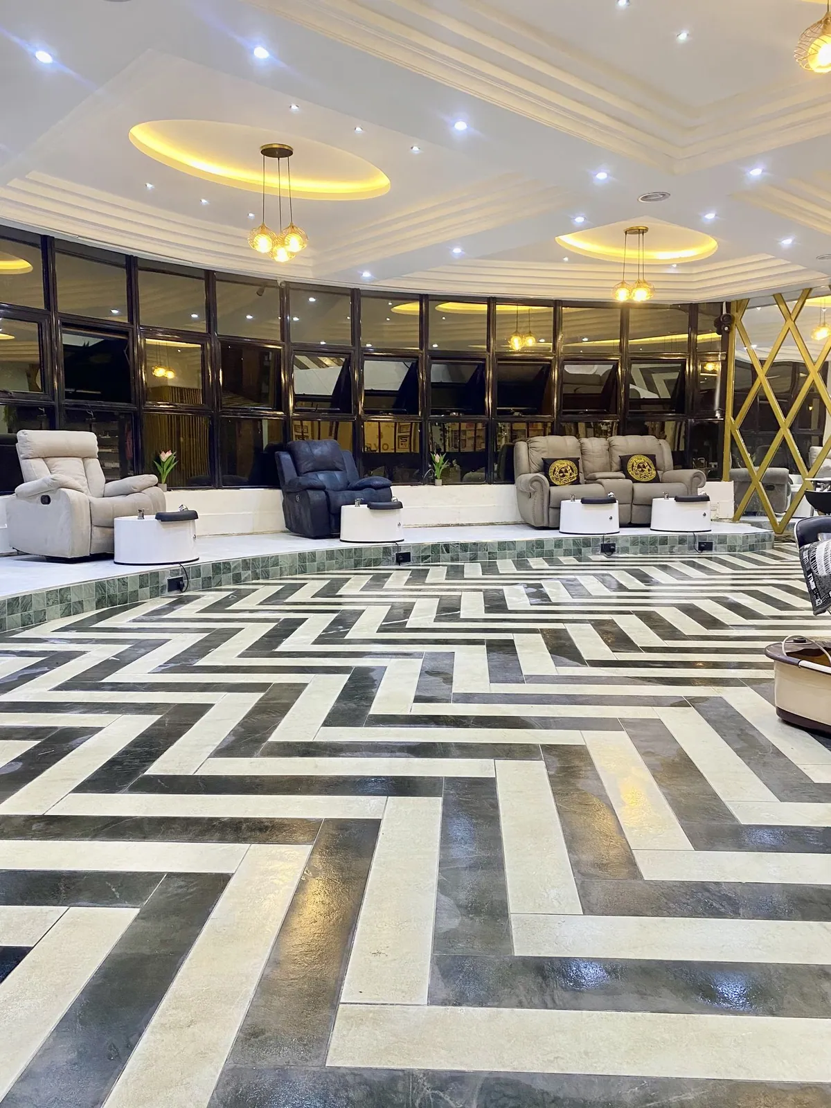 Modern Luxury commercial Interior Fit-Out by Kloche Interiors at Pam Nail Lacquer Westlands Branch, Westlands, Nairobi — view 20