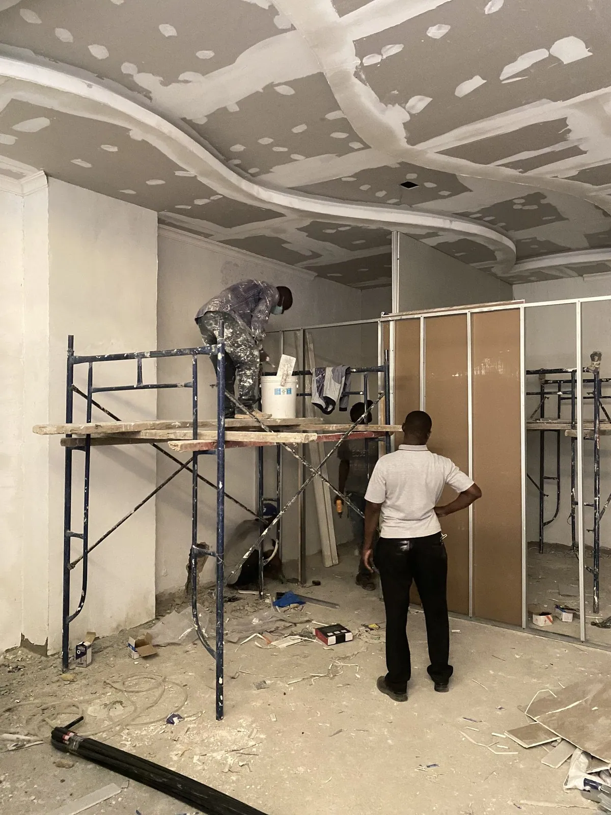 Modern Contemporary full interior Fit-Out & Finishes by Kloche Interiors at Pam Nail Lacquer Parklands Branch, Parklands, Nairobi — view 11