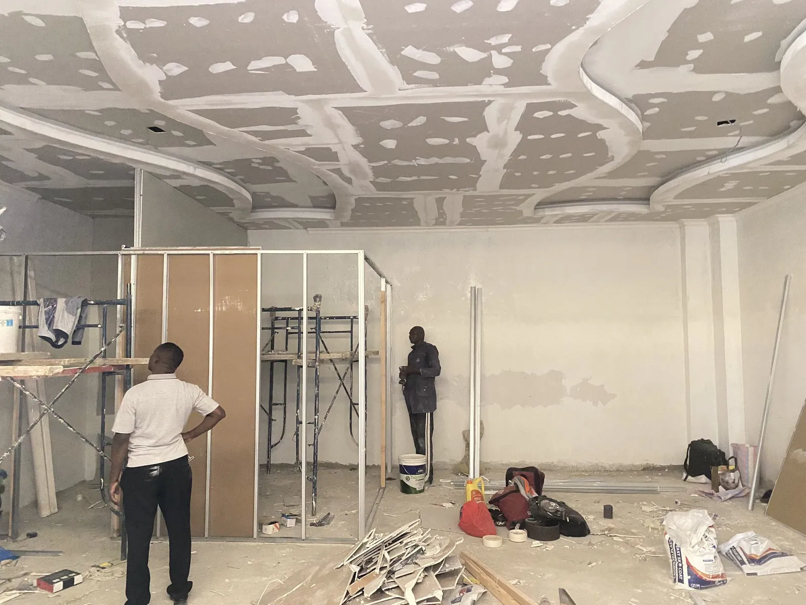 Modern Contemporary full interior Fit-Out & Finishes by Kloche Interiors at Pam Nail Lacquer Parklands Branch, Parklands, Nairobi — view 12